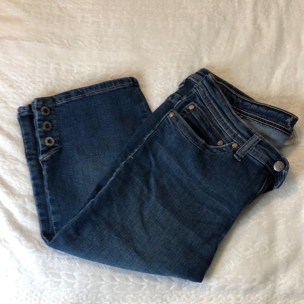 Sonoma women’s Capri denim pants size 10